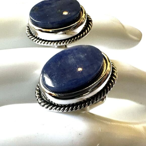 Silver tone oval    Blue stone cufflinks - Picture 2 of 6